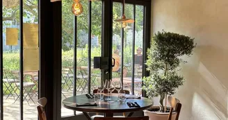 Une Table à Coureilles