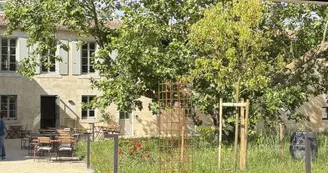 Une Table à Coureilles