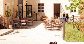 Une Table à Coureilles