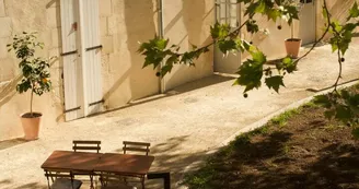 Une Table à Coureilles